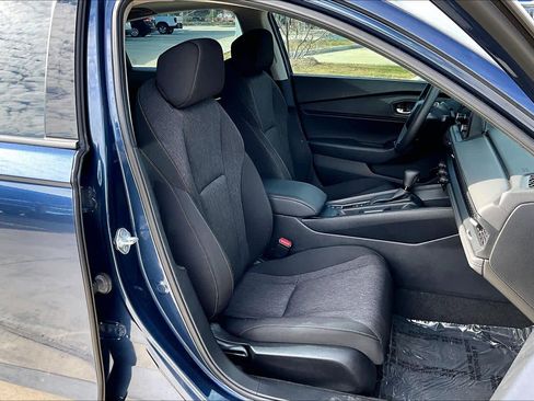 Used 2023 Honda Accord EX image 8