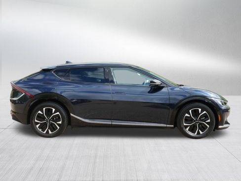 Certified 2023 Kia EV6 Wind AWD/4WD image 8