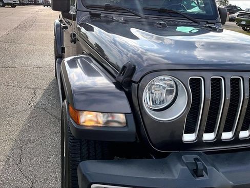 Used 2021 Jeep Wrangler Unlimited Sahara AWD/4WD image 26