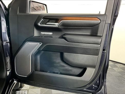 Used 2024 GMC Sierra 1500 Denali w/ Denali Reserve Package image 21