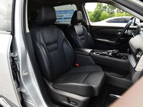 Used 2023 Nissan Rogue Platinum w/ Platinum Premium Package AWD/4WD image 22