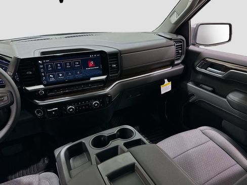 New 2026 GMC Sierra 1500 SLE w/ Preferred Package AWD/4WD image 24