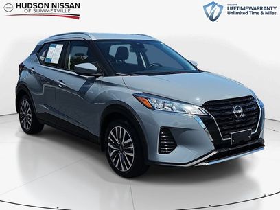 Used 2023 Nissan Kicks SV