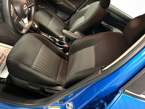 Used 2022 Nissan Versa S w/ Lighting Package image 10