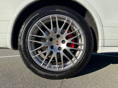 Used 2016 Porsche Cayenne GTS image 69