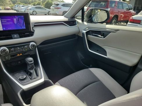 Used 2024 Toyota RAV4 XLE image 23