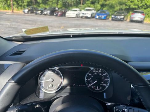 Used 2025 Nissan Pathfinder SV FWD image 30
