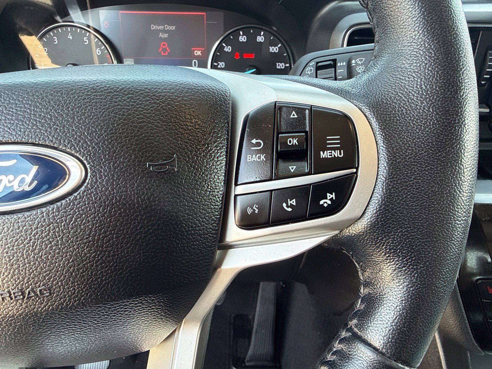 Used 2023 Ford Explorer Limited w/ Equipment Group 301A RWD image 12