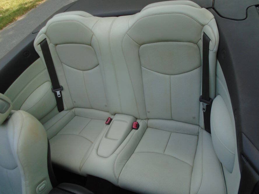 Used 2010 INFINITI G37 Convertible w/ Premium Pkg RWD image 11