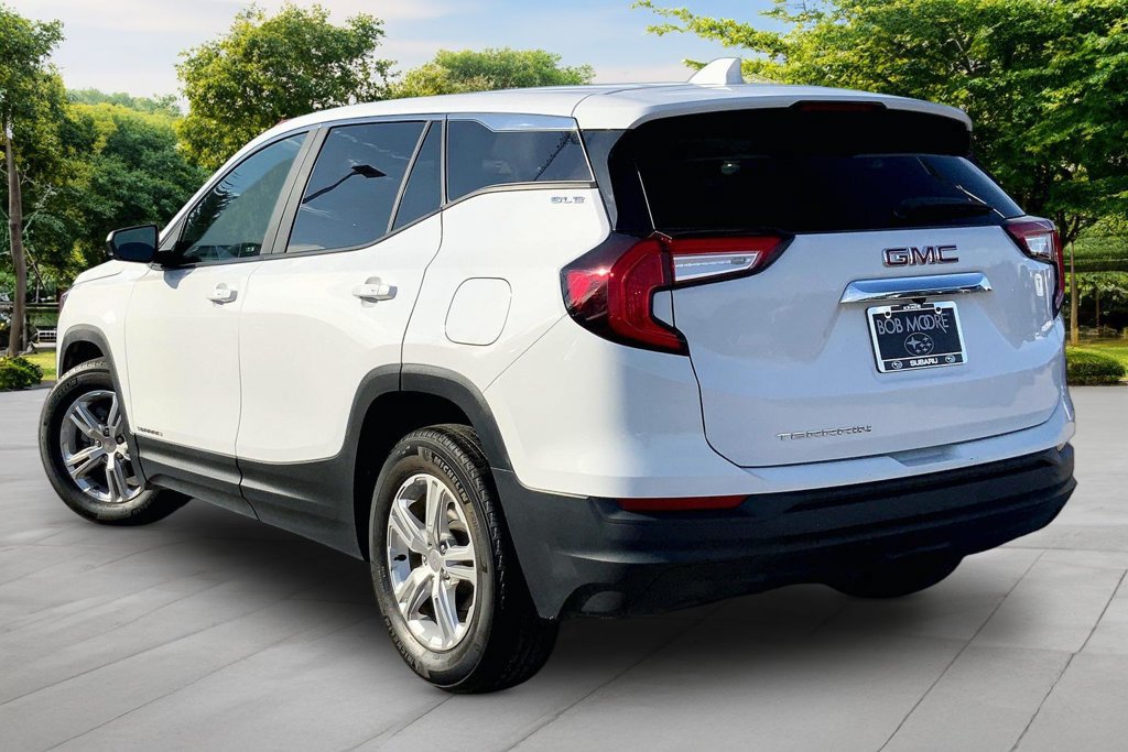 Used 2024 GMC Terrain SLE FWD image 4