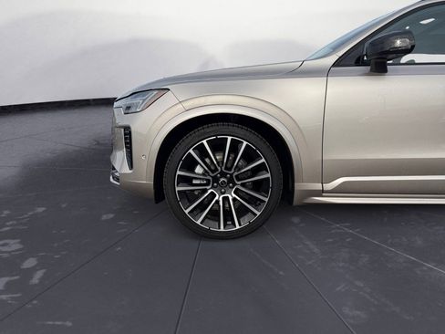 New 2026 Volvo XC90 B6 Ultra w/ Lounge Package image 13