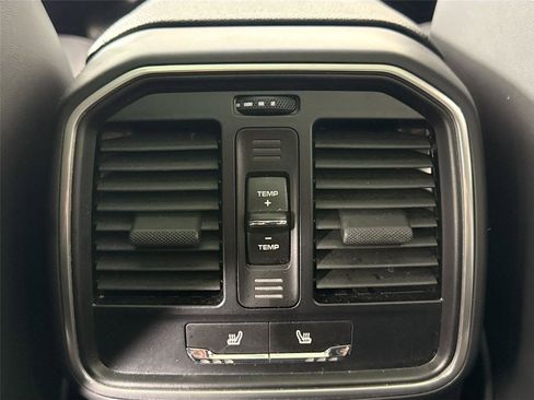 Used 2024 Porsche Macan Turbo image 37