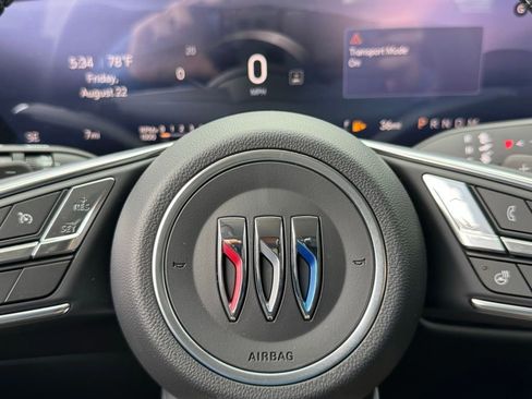 New 2025 Buick Envision Preferred image 24