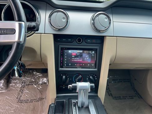 Used 2006 Ford Mustang GT Premium image 20