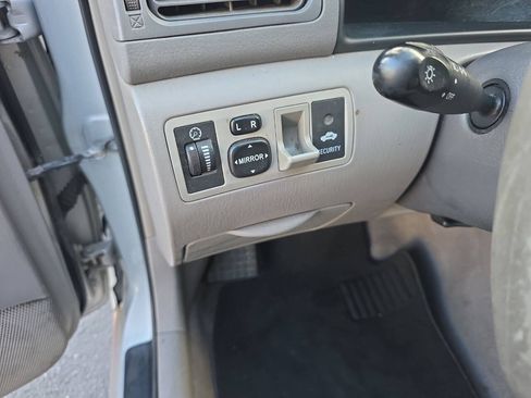 Used 2006 Toyota Corolla LE FWD image 12