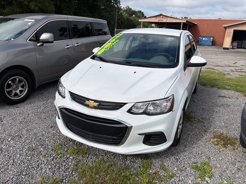 Used 2019 Chevrolet Sonic LT FWD image 10