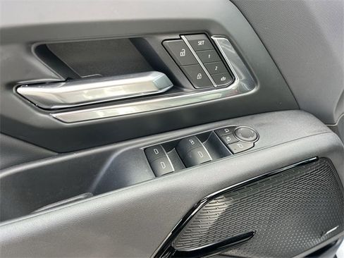 New 2025 Chevrolet Silverado EV LT image 23