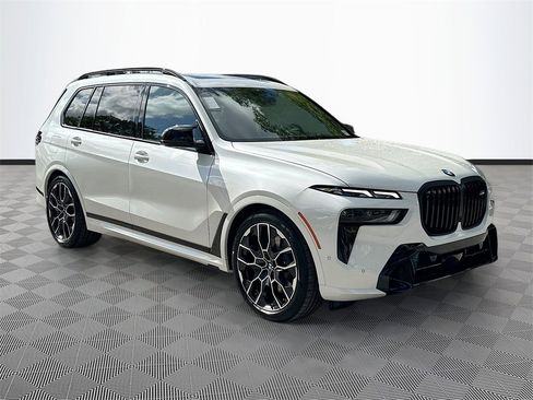 New 2026 BMW X7 M60i image 1