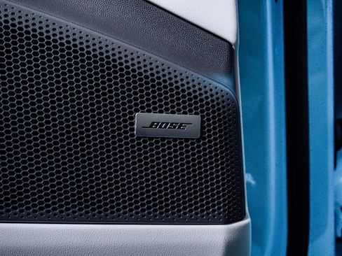 New 2025 Porsche Macan 4S Electric image 27