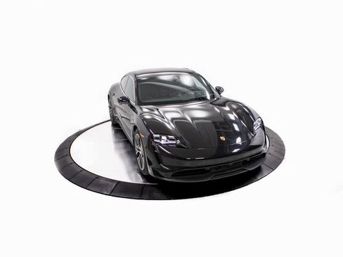 Used 2022 Porsche Taycan 4S image 39