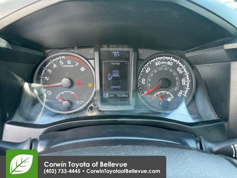 Certified 2022 Toyota Tacoma SR AWD/4WD image 15