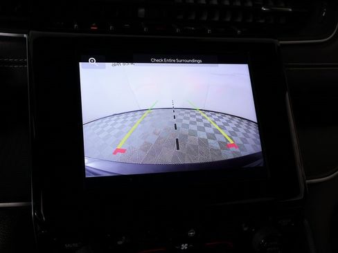 Used 2023 Jeep Grand Cherokee Altitude image 6