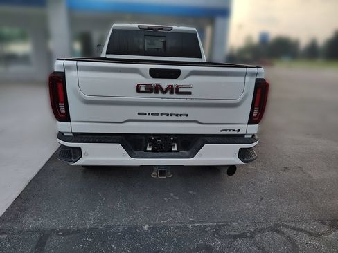 Used 2023 GMC Sierra 2500 AT4 w/ AT4 Premium Plus Package AWD/4WD image 8