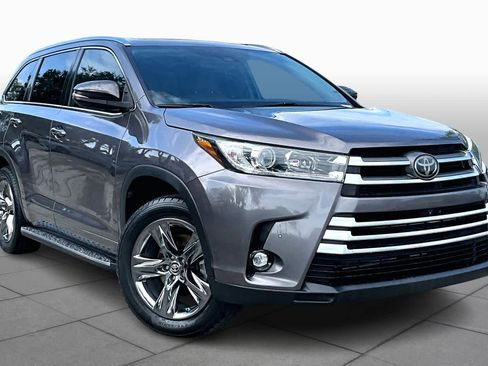 Used 2019 Toyota Highlander Limited Platinum image 2