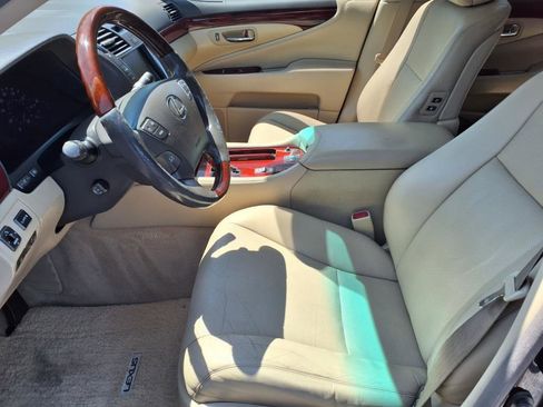 Used 2008 Lexus LS 460 image 9