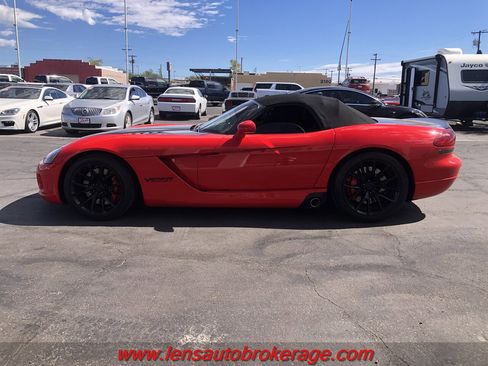 Used 2005 Dodge Viper SRT-10 image 5