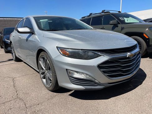 Used 2021 Chevrolet Malibu LT FWD image 2
