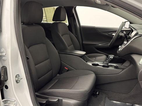 Used 2023 Chevrolet Malibu LT image 34