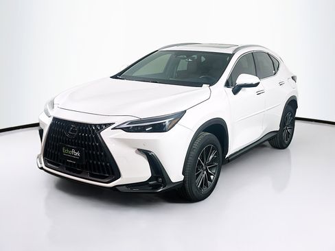 Used 2025 Lexus NX 250 FWD w/ Towing Package (2000 Lbs) image 3