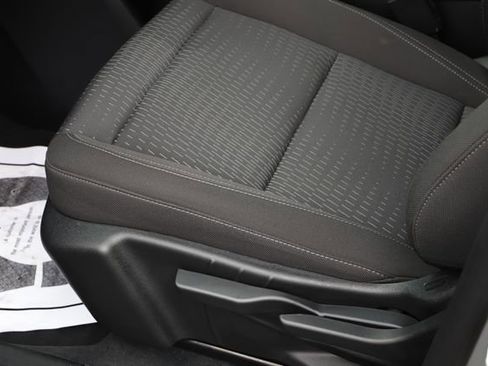 Used 2026 Chevrolet Equinox LT FWD image 15
