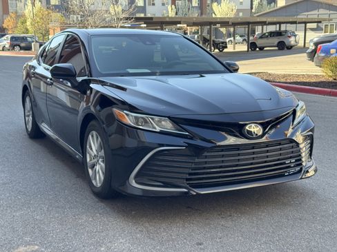 Used 2021 Toyota Camry LE w/ Carpet Mat Package (TMS) image 8