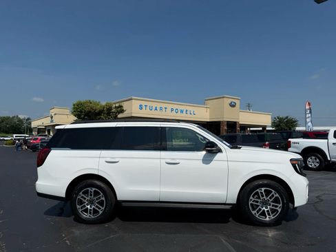 Certified 2025 Ford Expedition Active AWD/4WD image 20