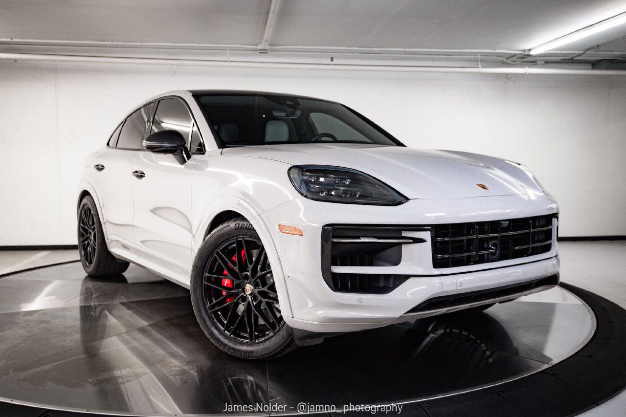 Certified 2024 Porsche Cayenne S AWD/4WD image 9