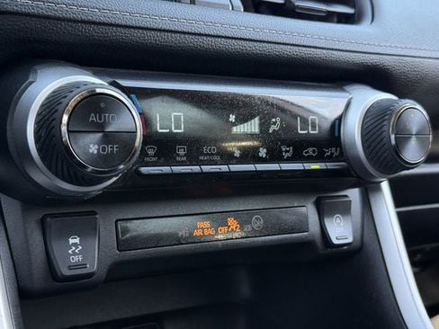 Certified 2025 Toyota RAV4 XLE image 21