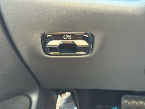 Used 2026 Mercedes-Benz E 350 4MATIC Sedan image 28