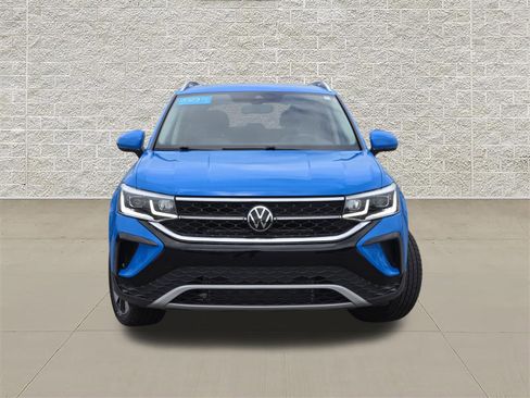 Certified 2023 Volkswagen Taos SEL AWD/4WD image 2