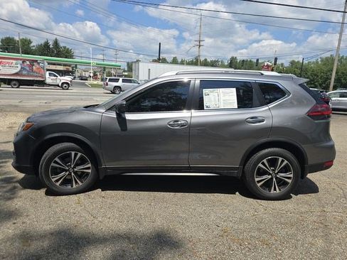 Used 2020 Nissan Rogue SV w/ Sun & Sound Touring Package AWD/4WD image 4