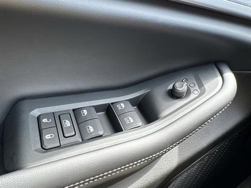 New 2025 Jeep Grand Cherokee Limited w/ Black Appearance Package image 13