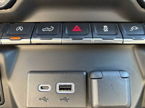 Used 2022 Chevrolet Silverado 1500 LTZ w/ LTZ Convenience Package II image 3