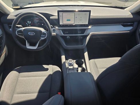 New 2026 Ford Explorer Active RWD image 14