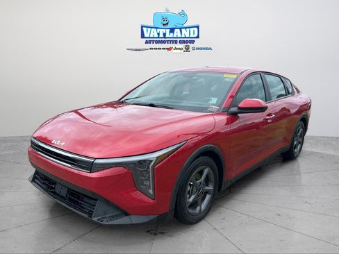Used 2025 Kia K4 FWD image 1