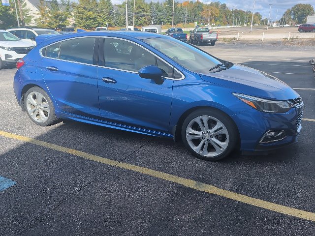 Used 2017 Chevrolet Cruze Premier FWD image 12