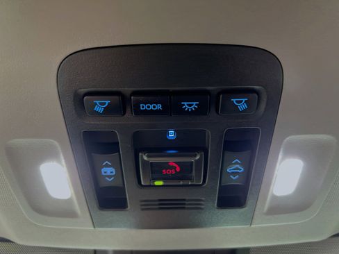 Used 2022 Toyota Camry XSE image 21