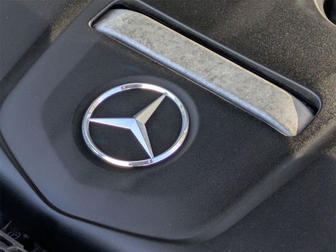 Used 2019 Mercedes-Benz GLC 300 image 23