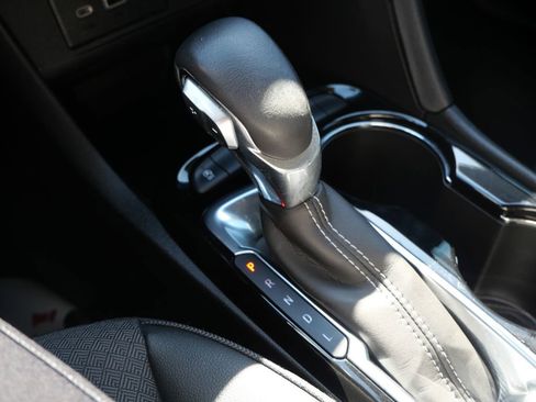 Used 2022 Buick Encore GX Select w/ Sport Touring Package image 26