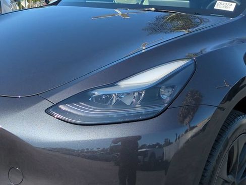 Used 2025 Tesla Model Y Long Range RWD image 9